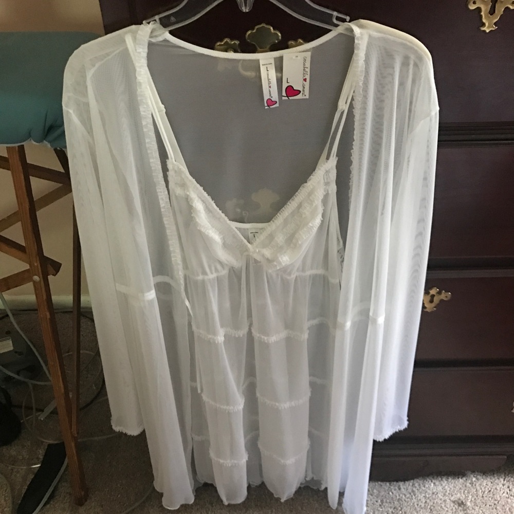 2-Set Sheer Lingerie - Picture 2 of 4